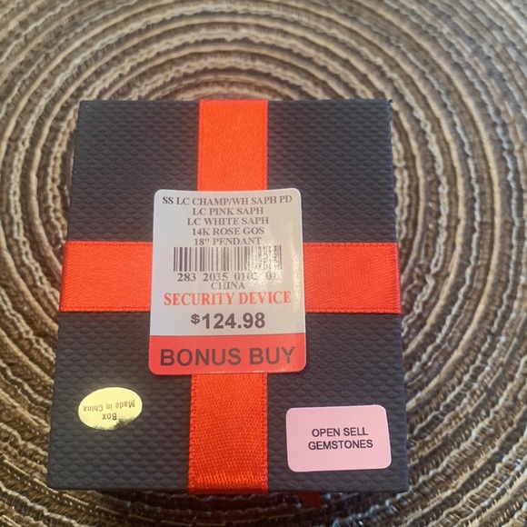 Beautiful lab created sapphire necklace - Picture 9 of 9